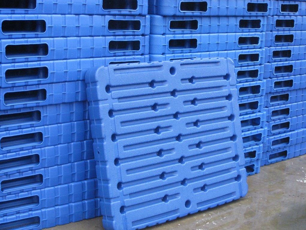 吹塑塑料华亿在线与注塑塑料华亿在线的区别